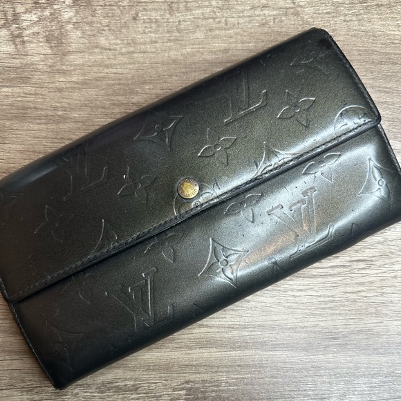 Louis Vuitton Black Monogram Wallet - Picture 1 of 5